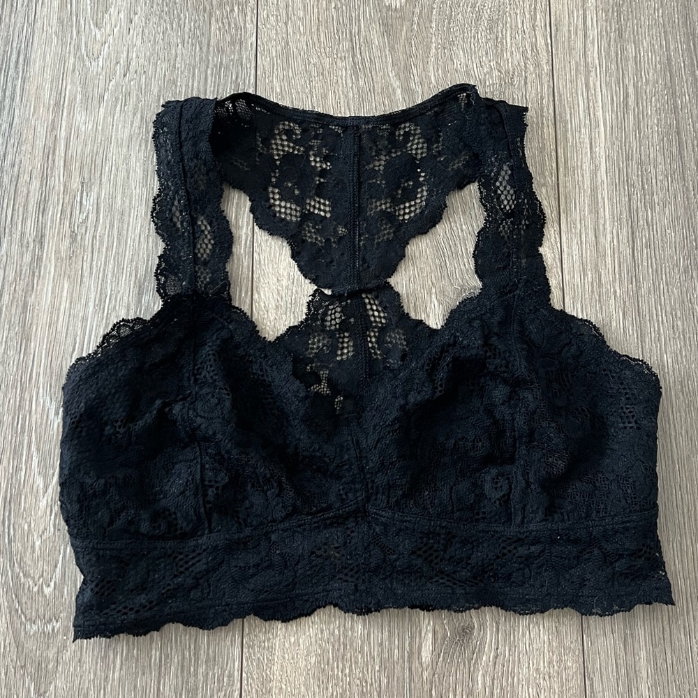 Express Lace Bralette - Picture 2 of 6
